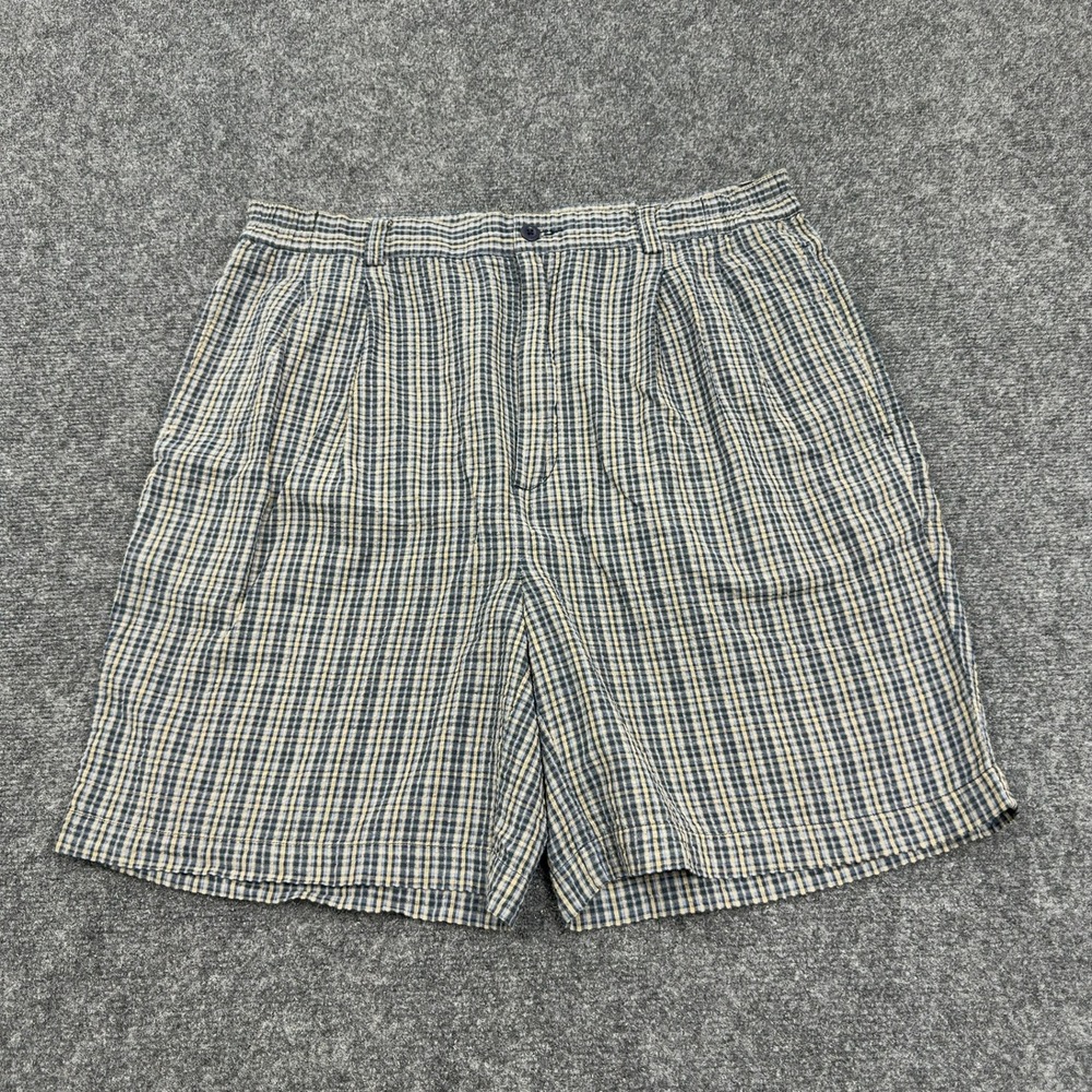Vintage Van Heusen Shorts Men 36 Blue Cotton Plaid Pleated Casual Classic Preppy